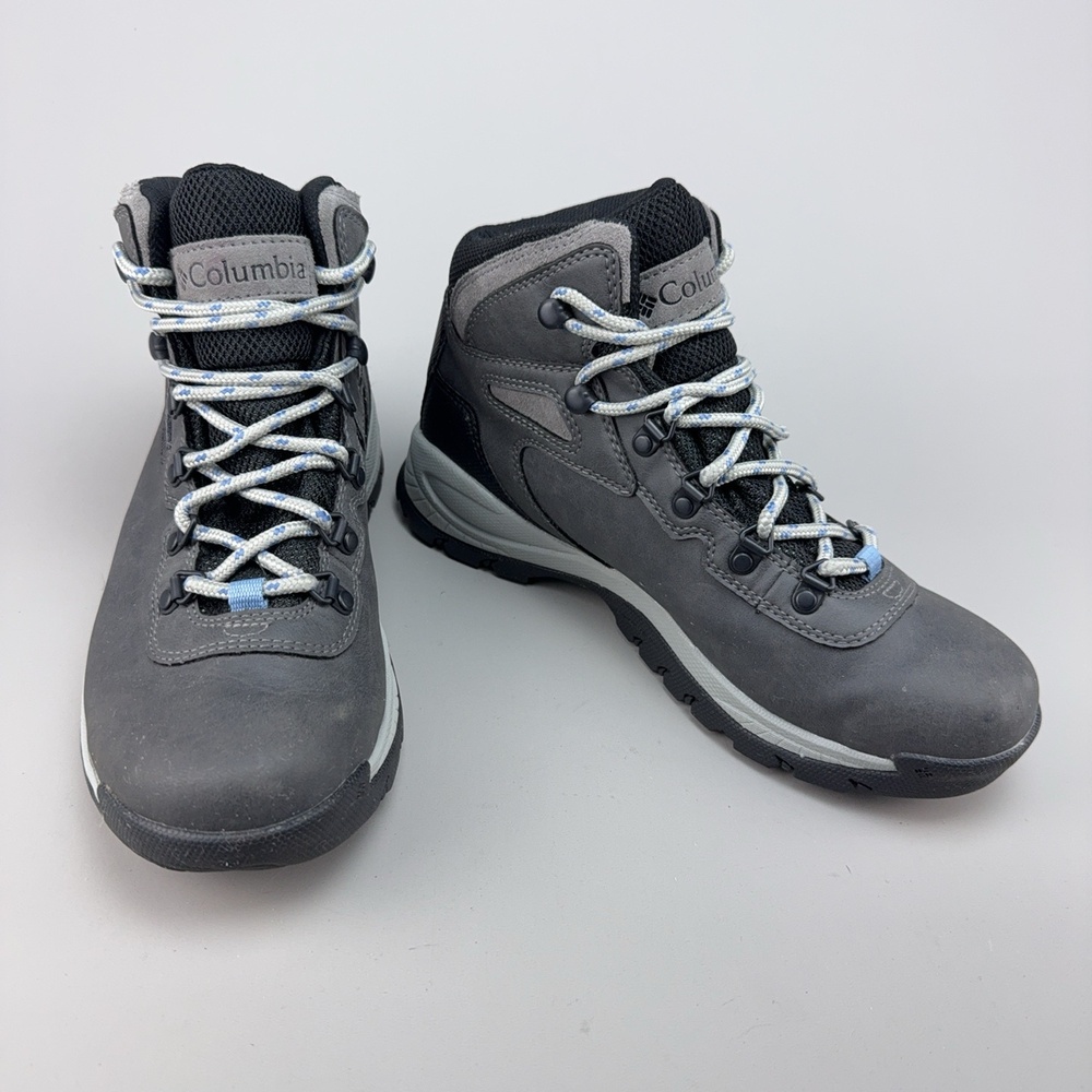 Columbia Hiking Boots Womens Size 9.5 Gray Waterproof Omni-Grip BL3783-052